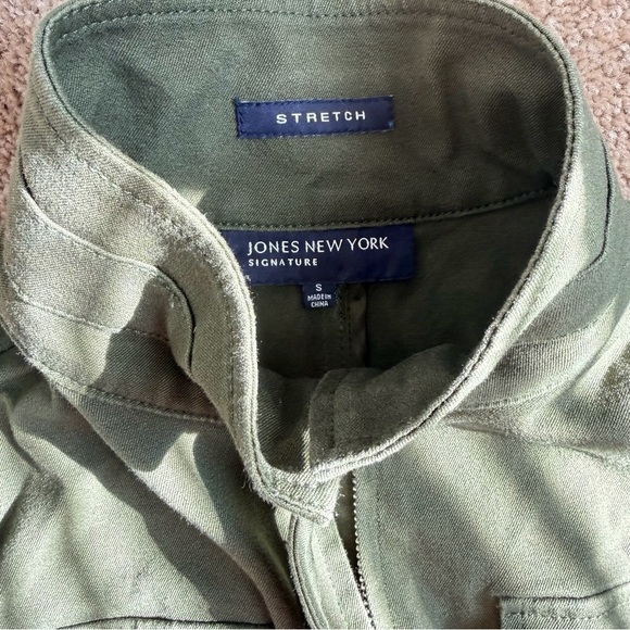 Jones New York Green Utility Jacket Size Small | Belted Military Zip Front - Picture 3 of 5